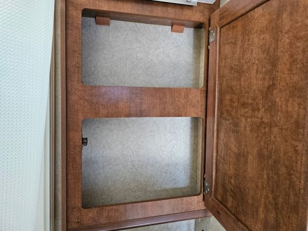 2018 Lance Travel Trailer 1685 - Image 27