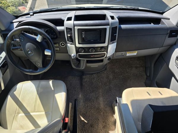 2018 Thor Motor Coach Gemini 24TX - Image 6
