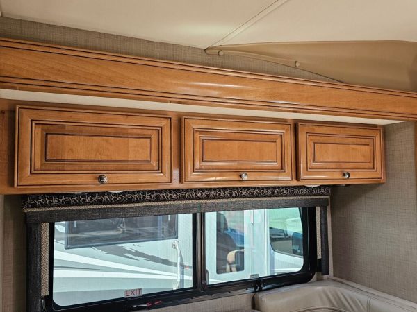 2018 Thor Motor Coach Synergy SD24 - Image 22