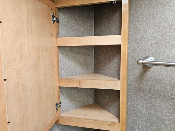 2018 Thor Motor Coach Synergy SD24 - Image 30