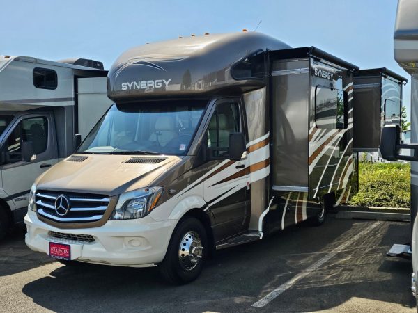 2018 Thor Motor Coach Synergy SD24 - Image 42