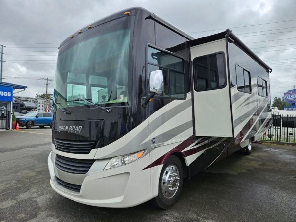 2018 Tiffin Motorhomes Allegro 32SA - Image 3