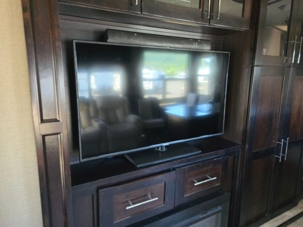 2018 Vanleigh RV Vilano 365RL - Image 14