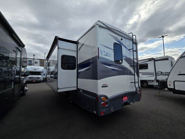 2018 Winnebago View 24D - Image 4