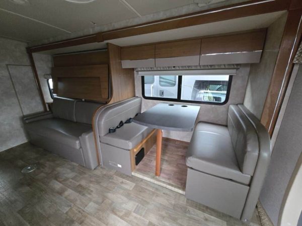 2018 Winnebago View 24D - Image 6