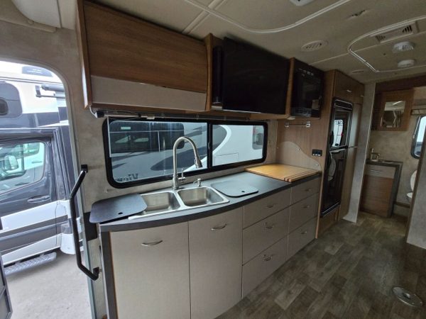 2018 Winnebago View 24D - Image 7