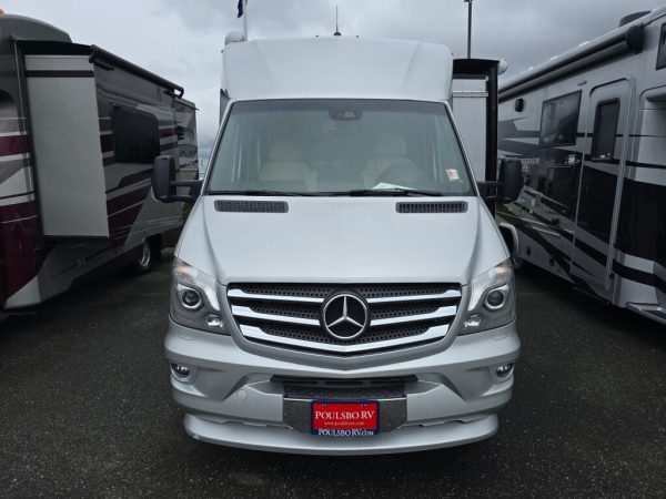 2019 Airstream Atlas Murphy Suite Tommy Bahama Edition - Image 2