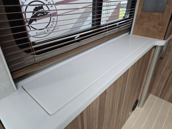 2019 Airstream Atlas Murphy Suite Tommy Bahama Edition - Image 30