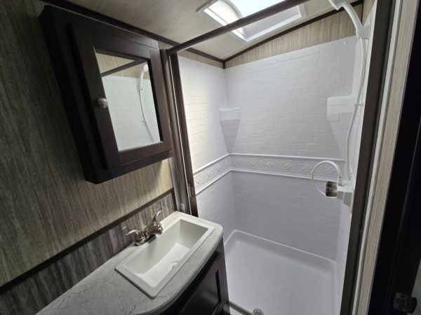 2019 Cruiser RV Shadow Cruiser 200RDS - Image 12
