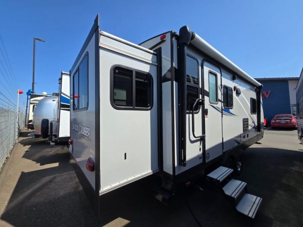 2019 Cruiser RV Shadow Cruiser 200RDS - Image 3