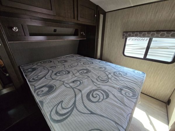 2019 Cruiser RV Shadow Cruiser 200RDS - Image 10
