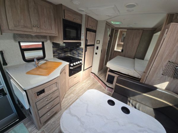 2019 Forest River Forester 2421DS - Image 9
