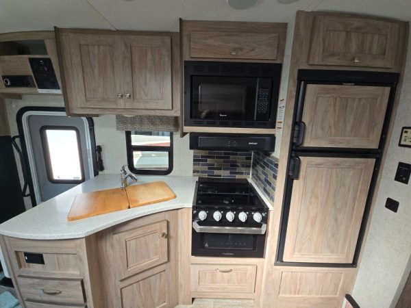 2019 Forest River Forester 2421DS - Image 10