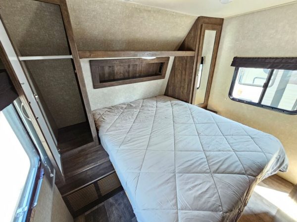 2019 Forest River Rainier 279RBSR - Image 20
