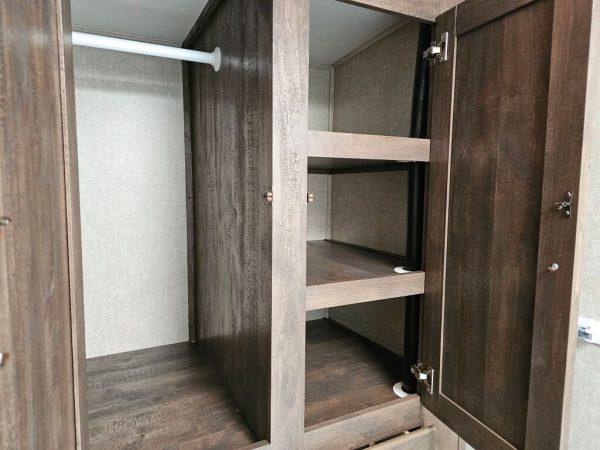 2019 Forest River Rainier 279RBSR - Image 27