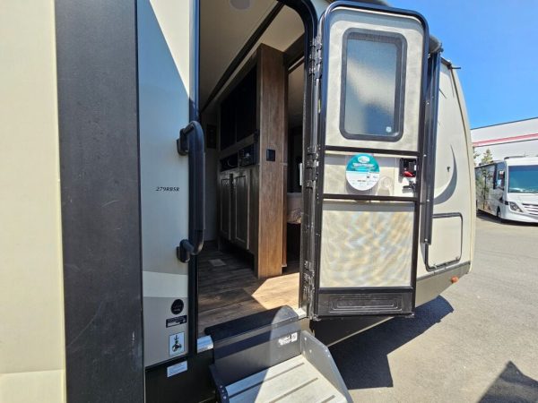 2019 Forest River Rainier 279RBSR - Image 7