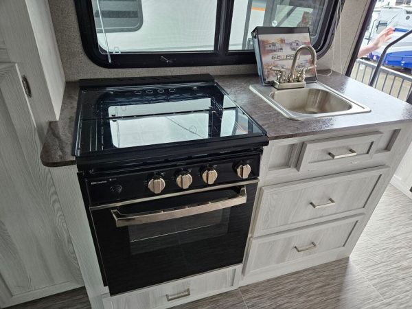 2019 Forest River Rockwood Geo Pro G19FBS - Image 13