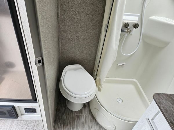 2019 Forest River Rockwood Geo Pro G19FBS - Image 18
