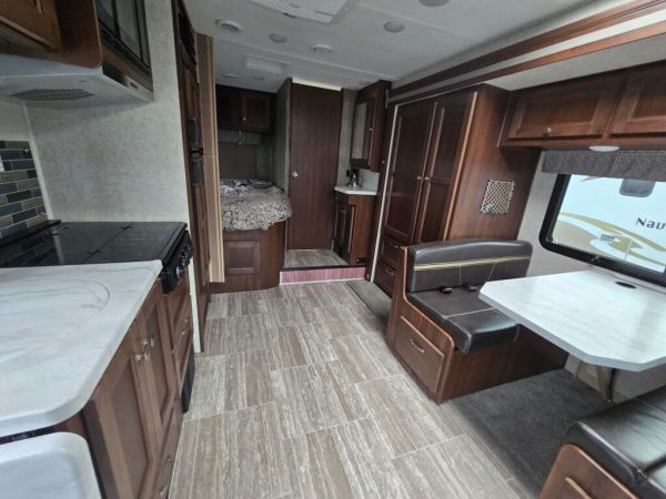 2019 Forest River Sunseeker 2400S MBS - Image 9