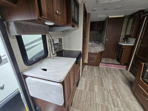 2019 Forest River Sunseeker 2400S MBS - Image 10