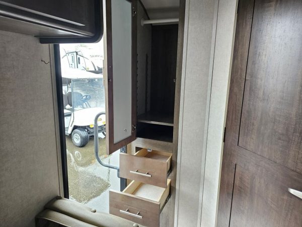 2019 Forest River r-pod RP-180 - Image 11