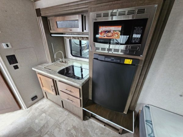 2019 Forest River r-pod RP-180 - Image 12