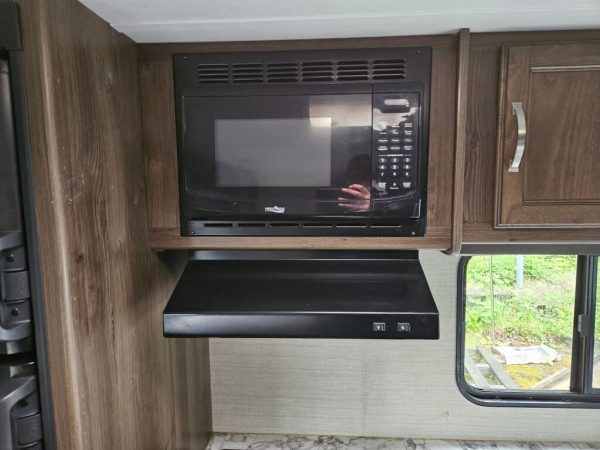 2019 Keystone Bullet 248RKS - Image 12