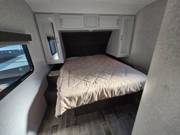 2019 Keystone Bullet 248RKSW - Image 11