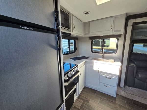 2019 Keystone Bullet 248RKSW - Image 5