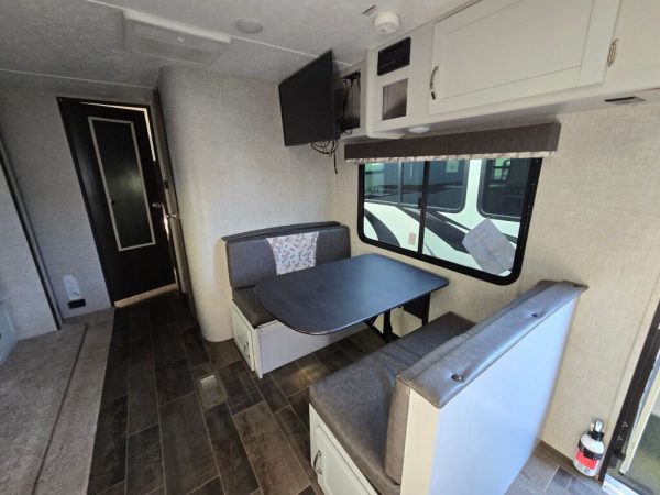2019 Keystone Bullet 248RKSW - Image 7