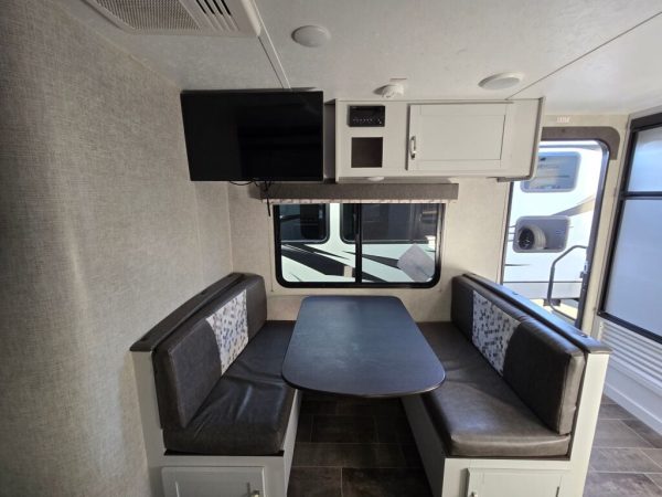 2019 Keystone Bullet 248RKSW - Image 10
