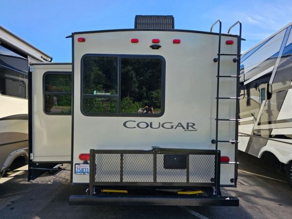 2019 Keystone Cougar 25RESWE - Image 3