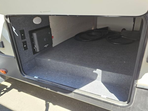 2019 Keystone Cougar 25RESWE - Image 5
