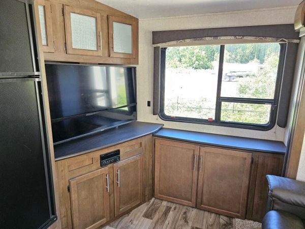 2019 Keystone Cougar 25RESWE - Image 10