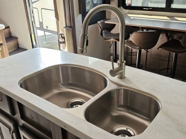 2019 Keystone Montana 3121RL - Image 19