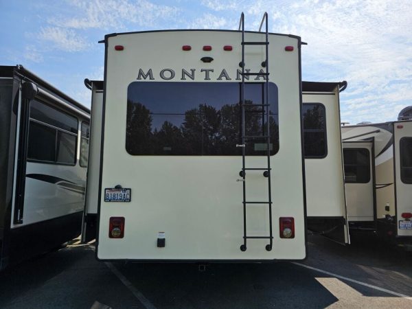 2019 Keystone Montana 3121RL - Image 3