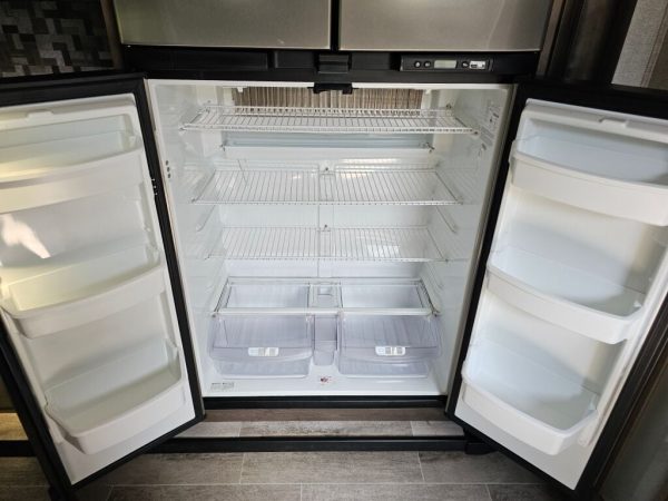 2019 Keystone Montana 3121RL - Image 22