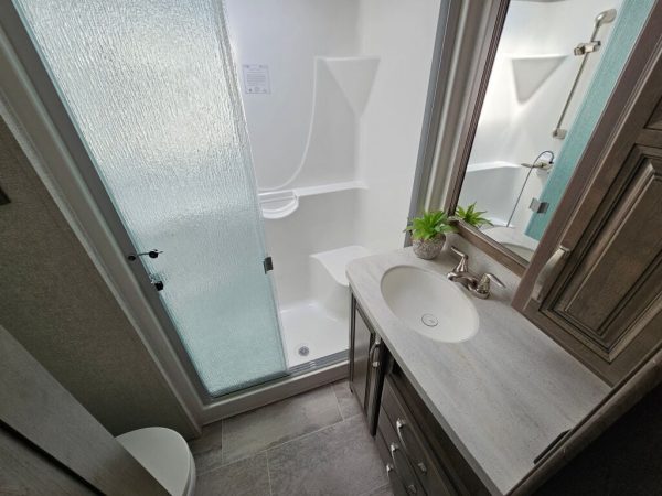 2019 Keystone Montana 3121RL - Image 31