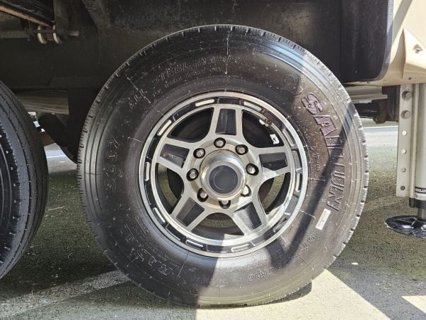 2019 Keystone Montana 3121RL - Image 8
