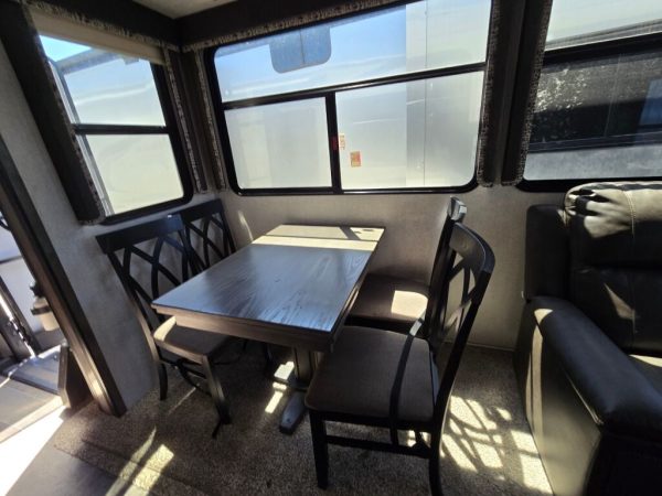 2019 Keystone Montana High Country 330RL - Image 11