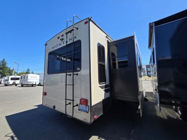 2019 Keystone Montana High Country 330RL - Image 3