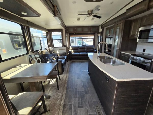 2019 Keystone Montana High Country 330RL - Image 6
