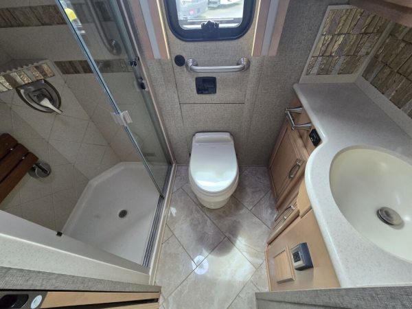 2019 Newmar New Aire 3343 - Image 29
