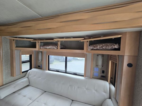 2019 Newmar New Aire 3343 - Image 39
