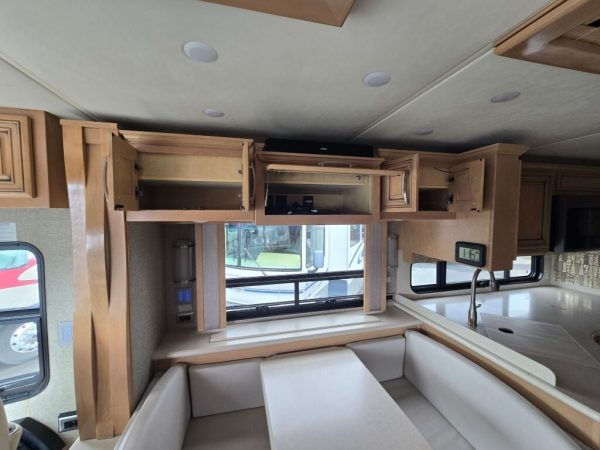 2019 Newmar New Aire 3343 - Image 40