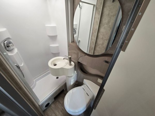2019 Winnebago View 24G - Image 13