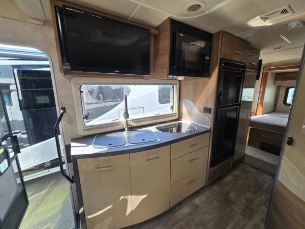 2019 Winnebago View 24G - Image 8