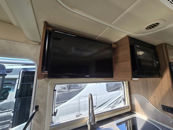 2019 Winnebago View 24G - Image 9
