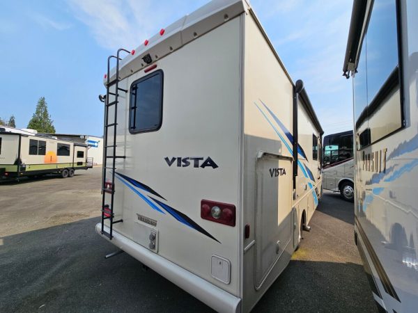 2019 Winnebago Vista 29V - Image 4