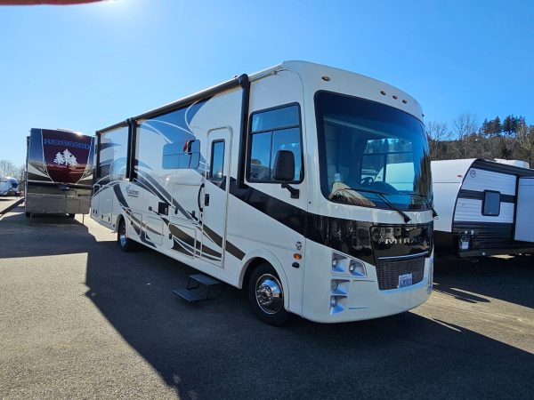 2020 Coachmen Mirada 32SS - Image 13